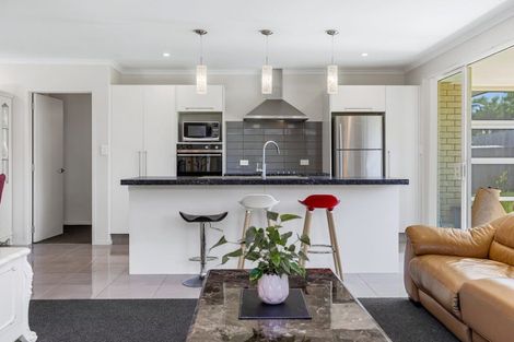 Photo of property in 16 Blanche Road, Papamoa Beach, Papamoa, 3118