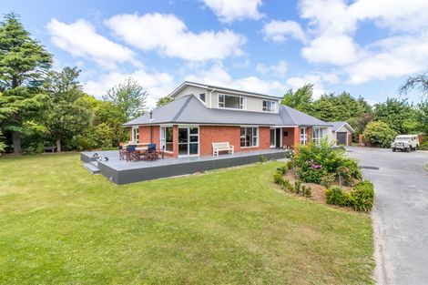 Photo of property in 633 Harewood Road, Harewood, Christchurch, 8051