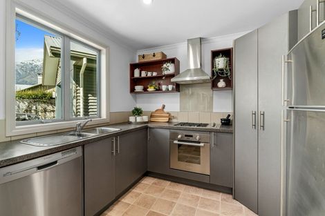 Photo of property in 7 Crawford Place, Lake Hayes, Queenstown, 9304