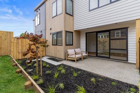 Photo of property in 1092a Great North Road, Point Chevalier, Auckland, 1022