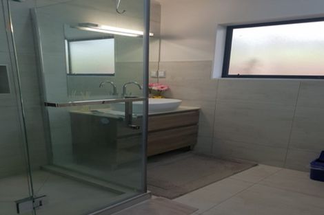 Photo of property in 16 Lowburn Place, Clover Park, Auckland, 2019