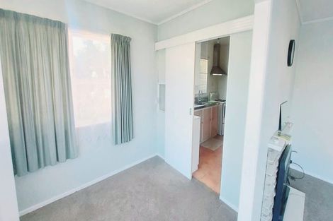 Photo of property in 30 La Rosa Street, Green Bay, Auckland, 0604