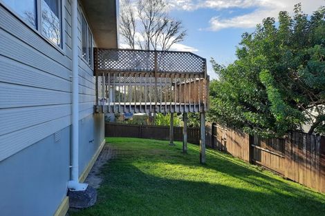 Photo of property in 68a Awaroa Road, Sunnyvale, Auckland, 0612