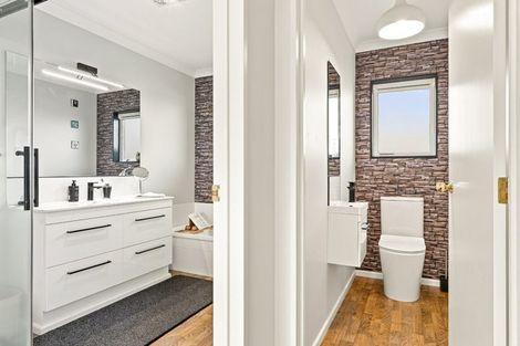Photo of property in 11 Oaklands Drive, Cambridge, 3434
