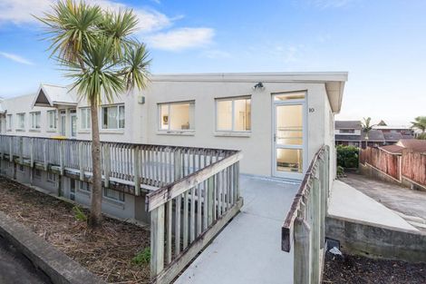 Photo of property in 10/242 Great North Road, Henderson, Auckland, 0612