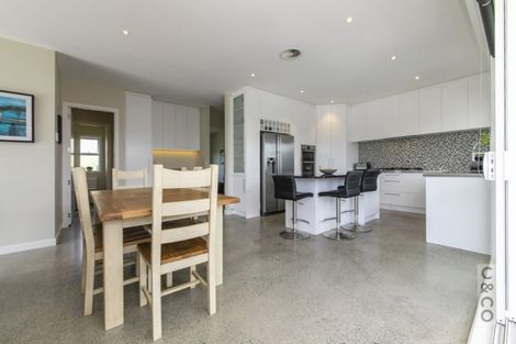 Photo of property in 4 York Terrace, Riverhead, 0820