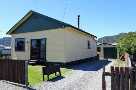 Photo of property in 43 Blake Street, Blaketown, Greymouth, 7805