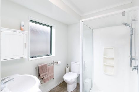 Photo of property in 56 Percy Kinsman Crescent, Riverstone Terraces, Upper Hutt, 5018