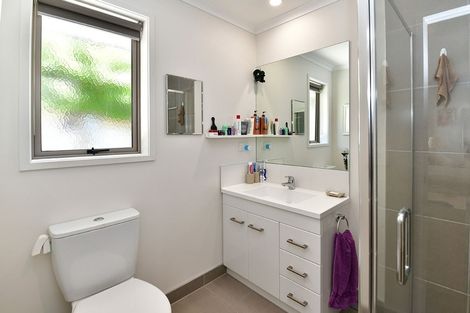 Photo of property in 25 Waldorf Crescent, Orewa, 0931