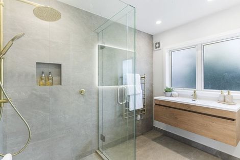 Photo of property in 1/14 Surville Place, Mairangi Bay, Auckland, 0630