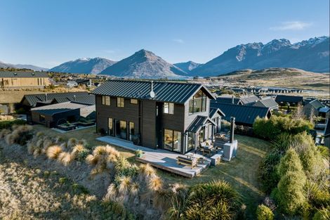 Photo of property in 28 Falconer Rise, Jacks Point, Queenstown, 9371