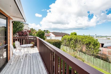 Photo of property in 59 Rhinevale Close, Henderson, Auckland, 0612