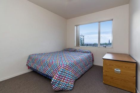 Photo of property in 10/242 Great North Road, Henderson, Auckland, 0612