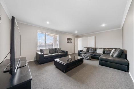 Photo of property in 3 Margaret Alice Close, Whalers Gate, New Plymouth, 4310
