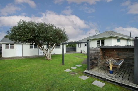 Photo of property in 15 Severn Terrace, Roslyn, Palmerston North, 4414