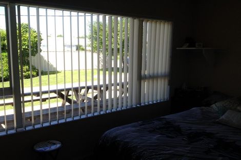 Photo of property in 8 Howard Road, Taradale, Napier, 4112