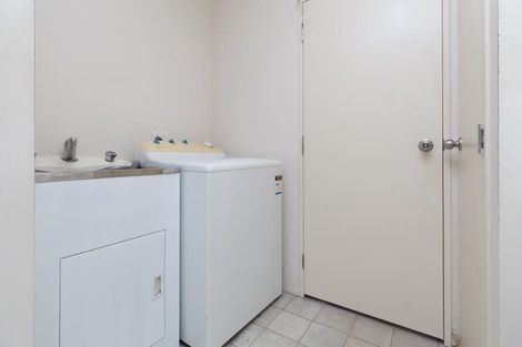 Photo of property in 10/242 Great North Road, Henderson, Auckland, 0612