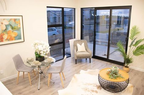 Photo of property in 16 Taiororua Avenue, Massey, Auckland, 0614