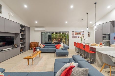 Photo of property in 36 Spikes Way, Whitianga, 3510