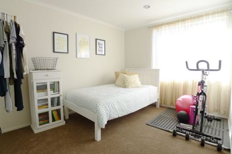 Photo of property in 11 Kauri Drive, Takanini, 2112