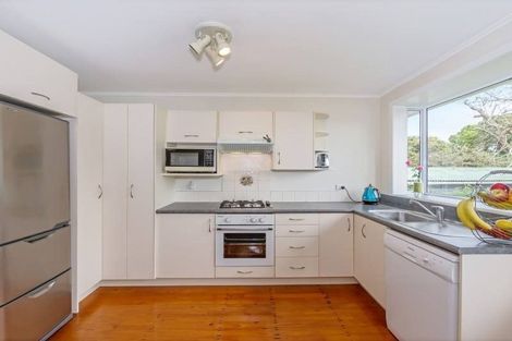 Photo of property in 540 Glenfield Road, Glenfield, Auckland, 0629