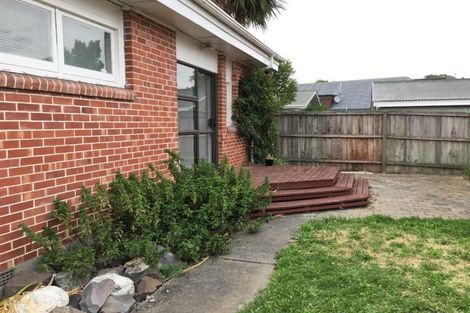 Photo of property in 99 Avonhead Road, Avonhead, Christchurch, 8042