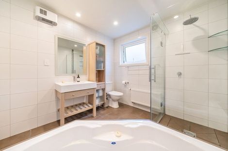 Photo of property in 39 Kotari Road, Days Bay, Lower Hutt, 5013