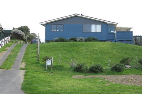 Photo of property in 15 Waitote Street, Castlecliff, Whanganui, 4501
