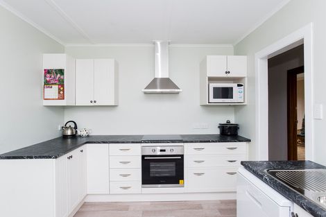 Photo of property in 16 Macdonald Street, Te Hapara, Gisborne, 4010