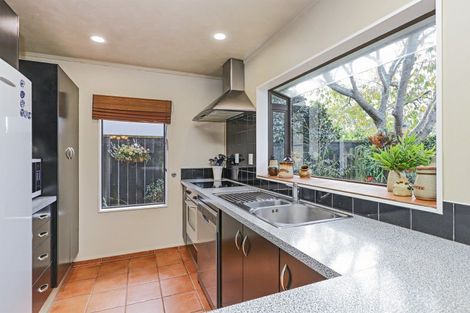 Photo of property in 12 Railey Place, Greenmeadows, Napier, 4112