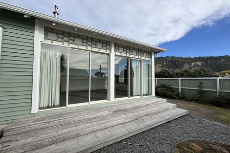 Photo of property in 24 Dryden Street, Sumner, Christchurch, 8081