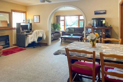 Photo of property in 27 Philip Street, Carterton, 5713