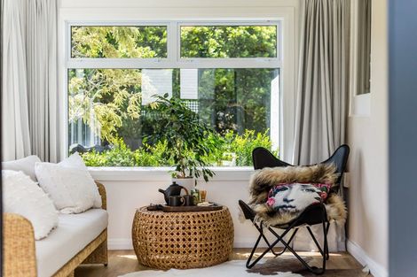 Photo of property in 28 Black Rock Road, Newlands, Wellington, 6037