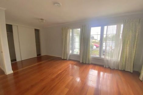 Photo of property in 54 Hayr Road, Three Kings, Auckland, 1042