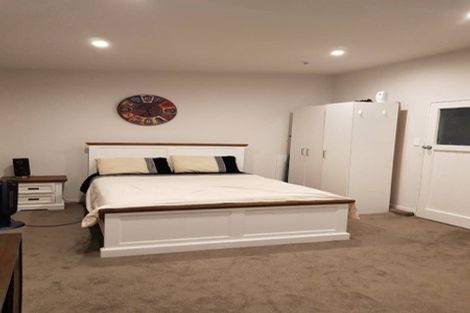 Photo of property in 1/44 Deuxberry Avenue, Northcote, Auckland, 0627