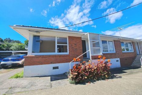 Photo of property in 3/87 Lake Road, Belmont, Auckland, 0622