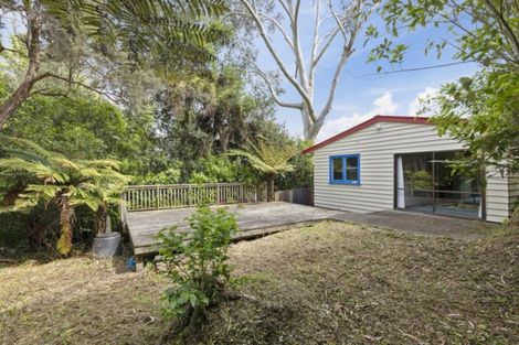 Photo of property in 33 Thomas Street, Stokes Valley, Lower Hutt, 5019