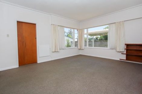 Photo of property in 18 Oxford Street, Fairfield, Hamilton, 3214