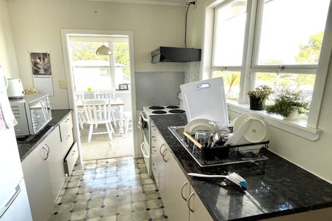 Photo of property in 6 Dudding Avenue, Northcote, Auckland, 0627