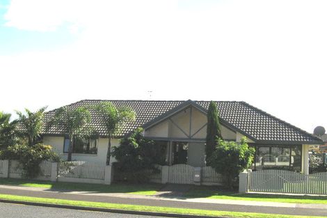 Photo of property in 51 Meadowland Drive, Somerville, Auckland, 2014
