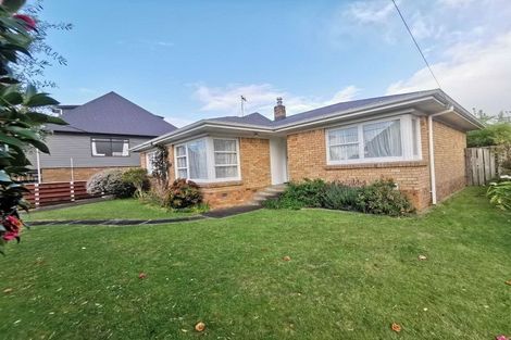 Photo of property in 16 Beaumont Street, Hamilton East, Hamilton, 3216
