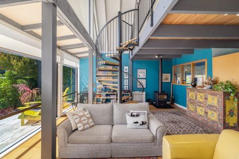 Photo of property in 5 Te Ara Crescent, Diamond Harbour, Lyttelton, 8971