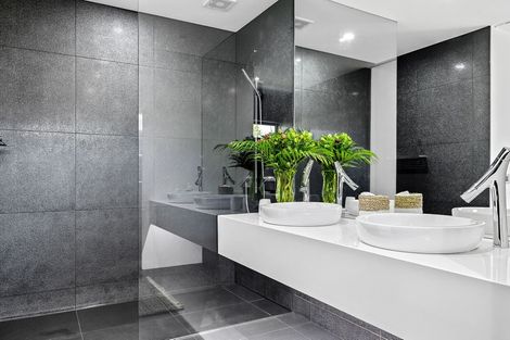 Photo of property in 116 Aikmans Road, Merivale, Christchurch, 8014