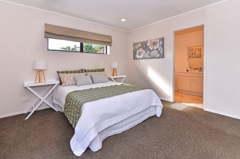 Photo of property in 12 Larkspur Court, The Gardens, Auckland, 2105