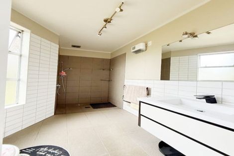 Photo of property in 345 Huia Road, Titirangi, Auckland, 0604