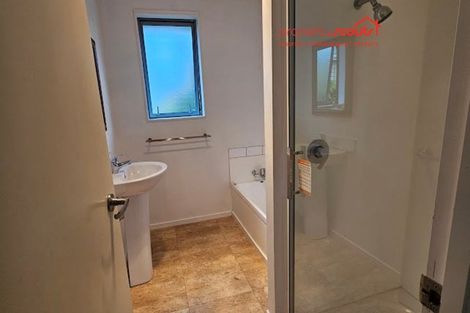 Photo of property in 71 Queenwood Road, Levin, 5510