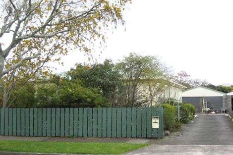 Photo of property in 3 Turakina Street, Merrilands, New Plymouth, 4312