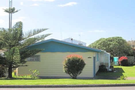 Photo of property in 22 Percy Road, Papamoa Beach, Papamoa, 3118