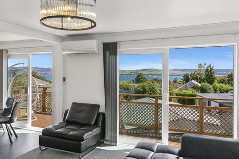 Photo of property in 10 Kensington Place, Richmond Heights, Taupo, 3330