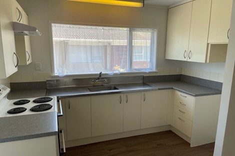 Photo of property in 1/4 Keldale Place, Forrest Hill, Auckland, 0620